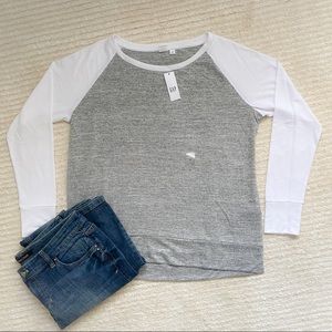 NWT GAP softspun raglan grey/white sweater